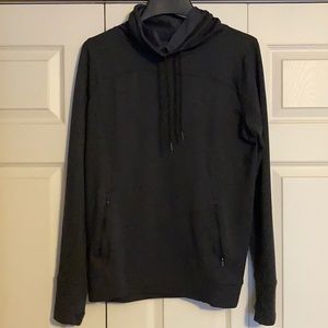 Under Armour Sweatshirt